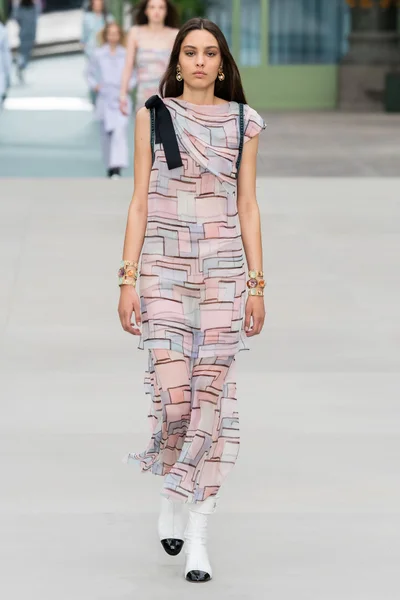 Look 46